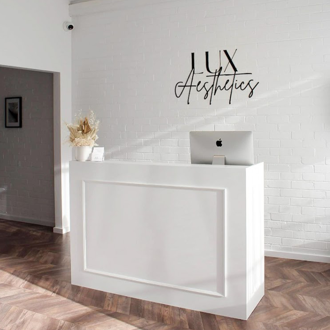 Arnicare Stockists - Lux Aesthetics